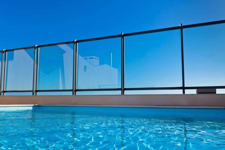 Proven Methods to Enhance Your Backyard with Glass Pool Fencing